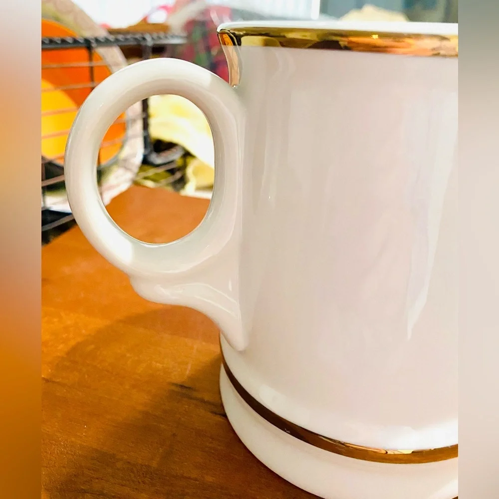Williams Sonoma “T” Mug, Pure White with Gold Rims and Letter. NWOT Beautiful